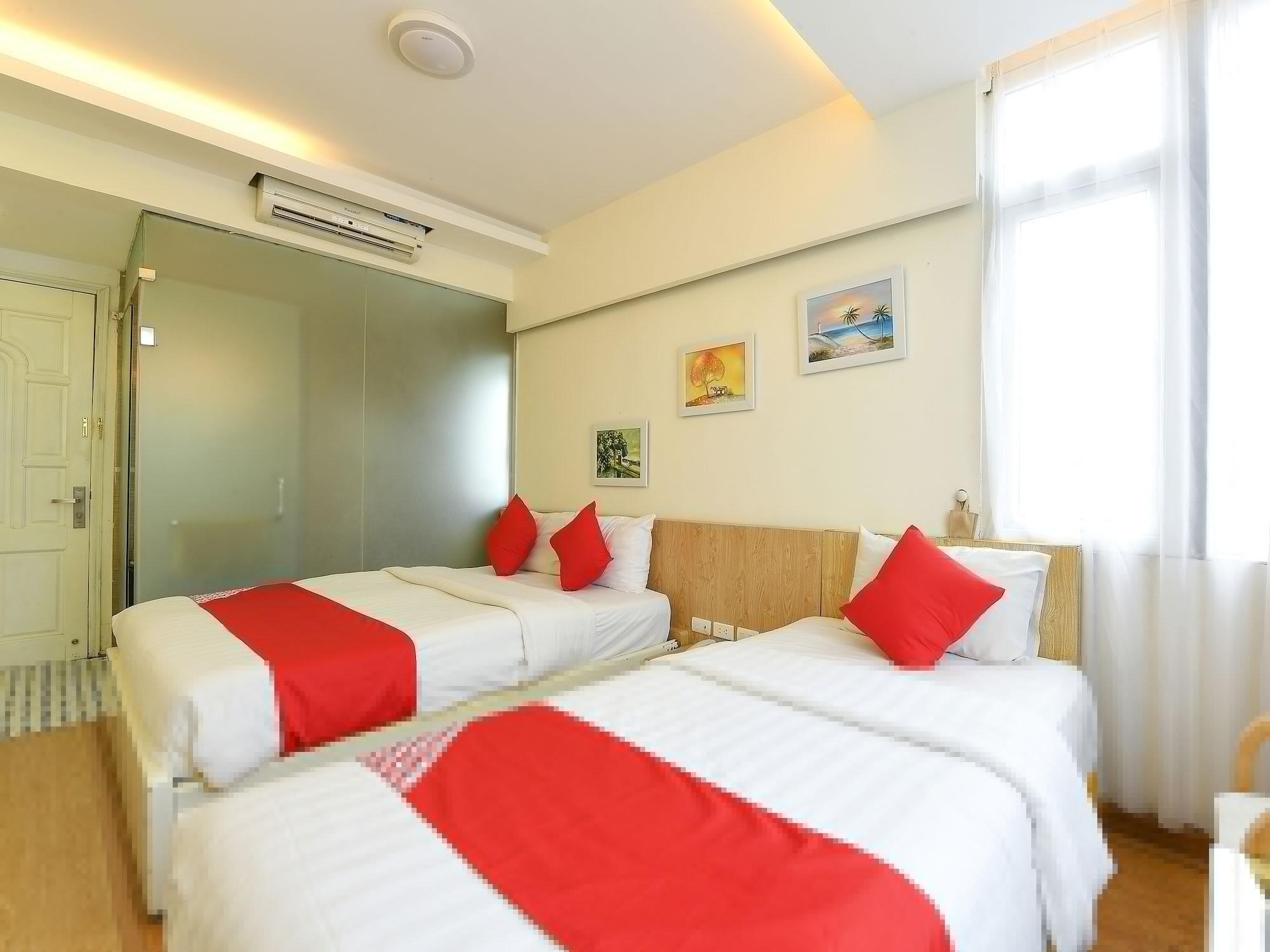 Oyo 210 Saki Hotel Hanoi Exterior photo