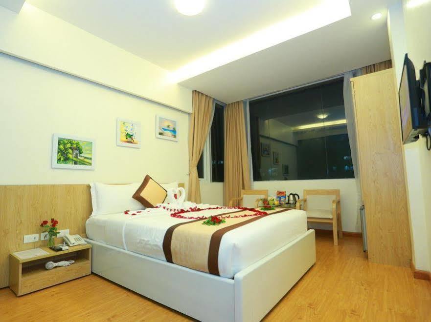 Oyo 210 Saki Hotel Hanoi Exterior photo
